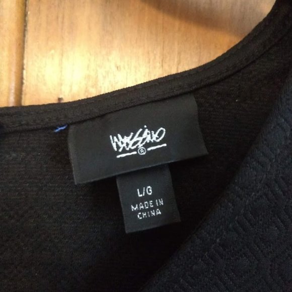 Black fit and flare Mossimo dress - Picture 4 of 4